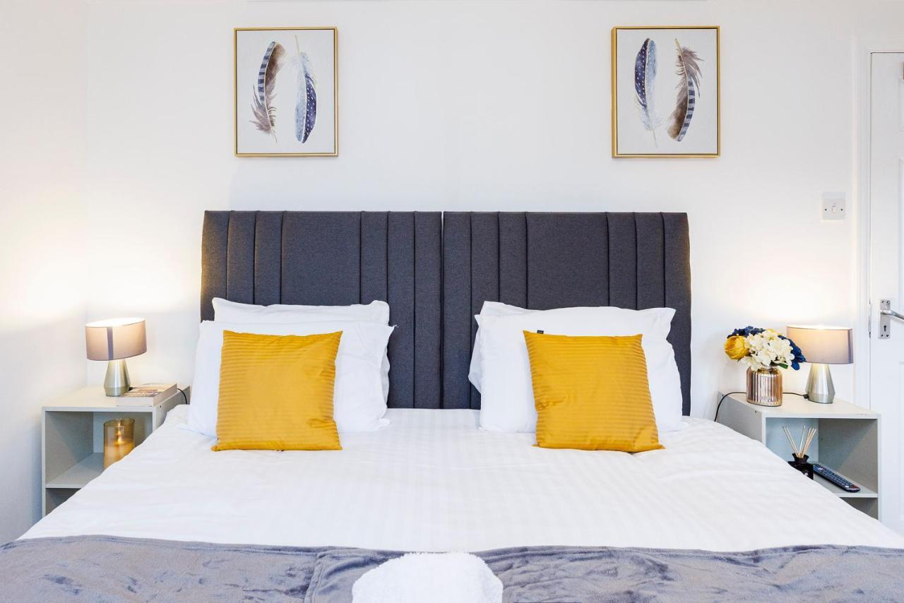 Lovely 2 Bd Hse With Parking Near Excel Лондон Экстерьер фото